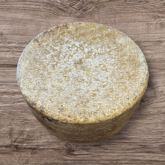 Monna Lisa Marbled Pecorino Truffle Cheese | Salcis